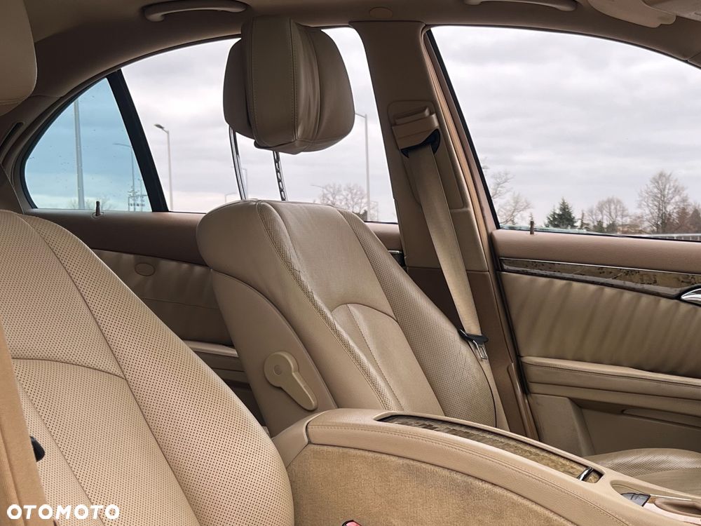 Mercedes-Benz Klasa E 500 4-Matic Avantgarde - 40