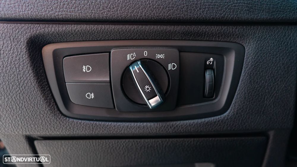 BMW 118 d Line Urban Auto - 13