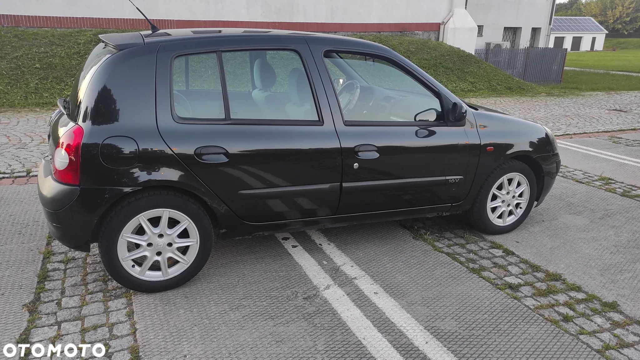 Renault Clio - 1