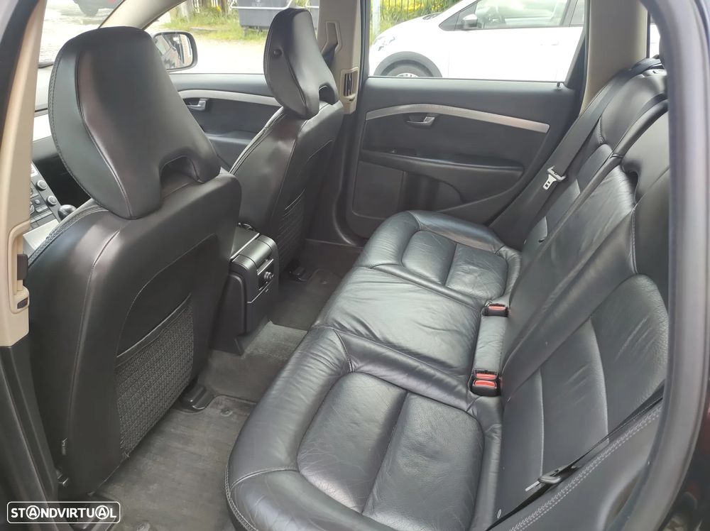Volvo XC 70 D5 Momentum - 15