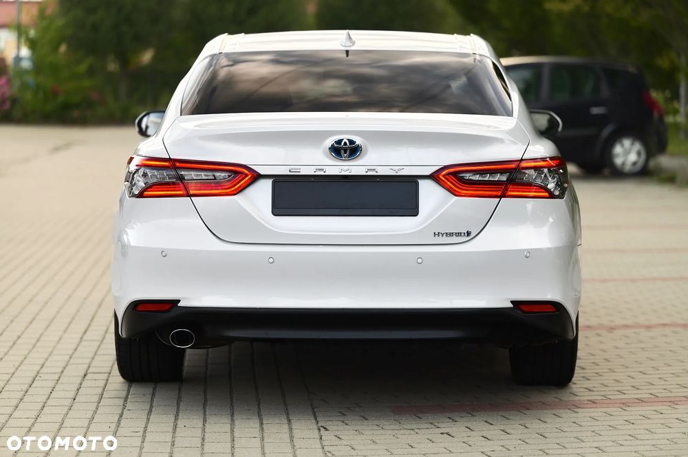 Toyota Camry 2.5 Hybrid Executive CVT - 12