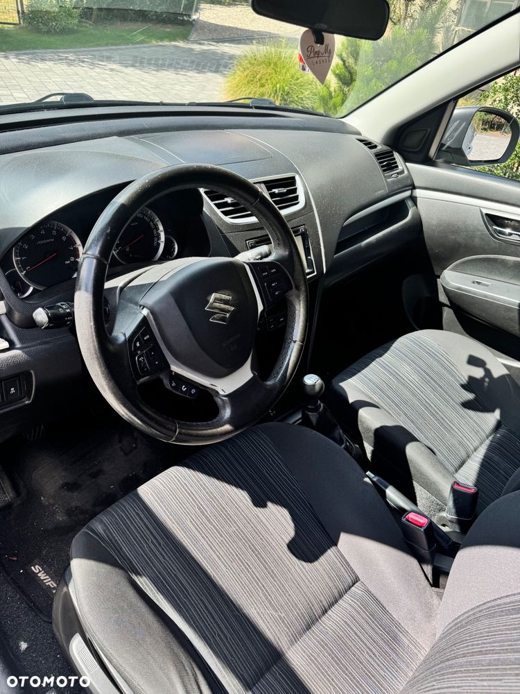 Suzuki Swift 1.2 Premium - 11