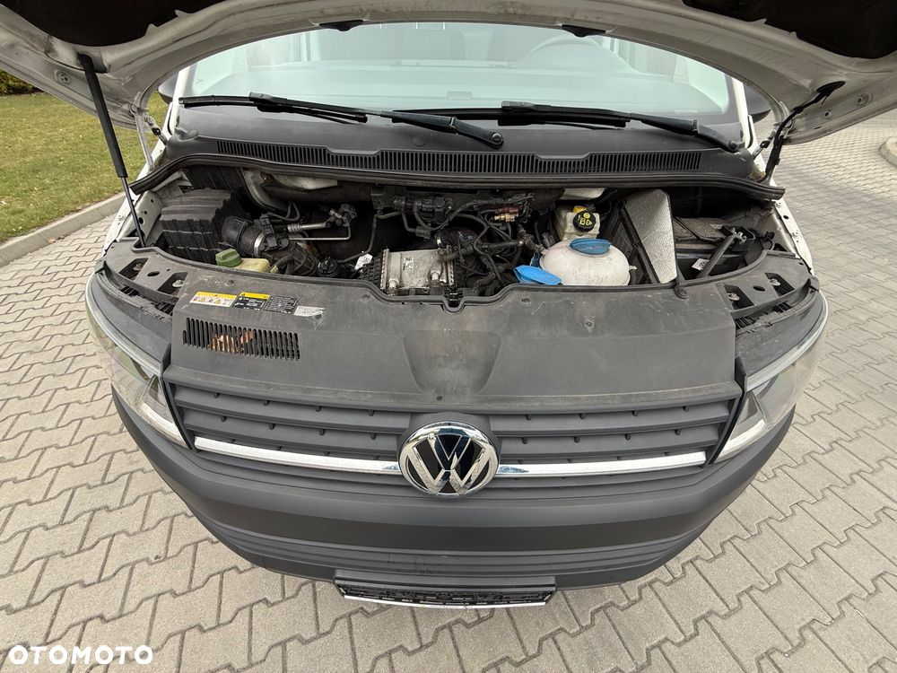 Volkswagen Transporter - 11