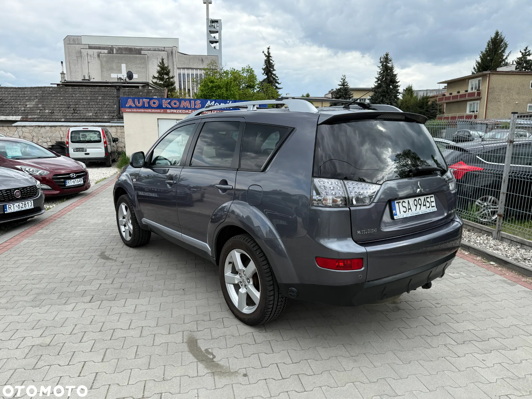 Mitsubishi Outlander 2.4 Intense + - 3