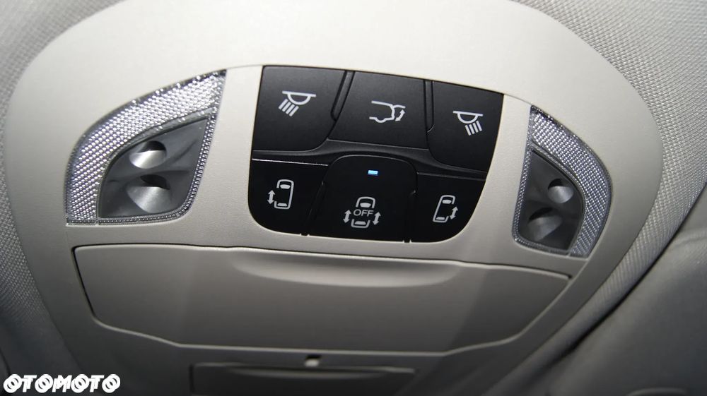 Chrysler Pacifica - 21