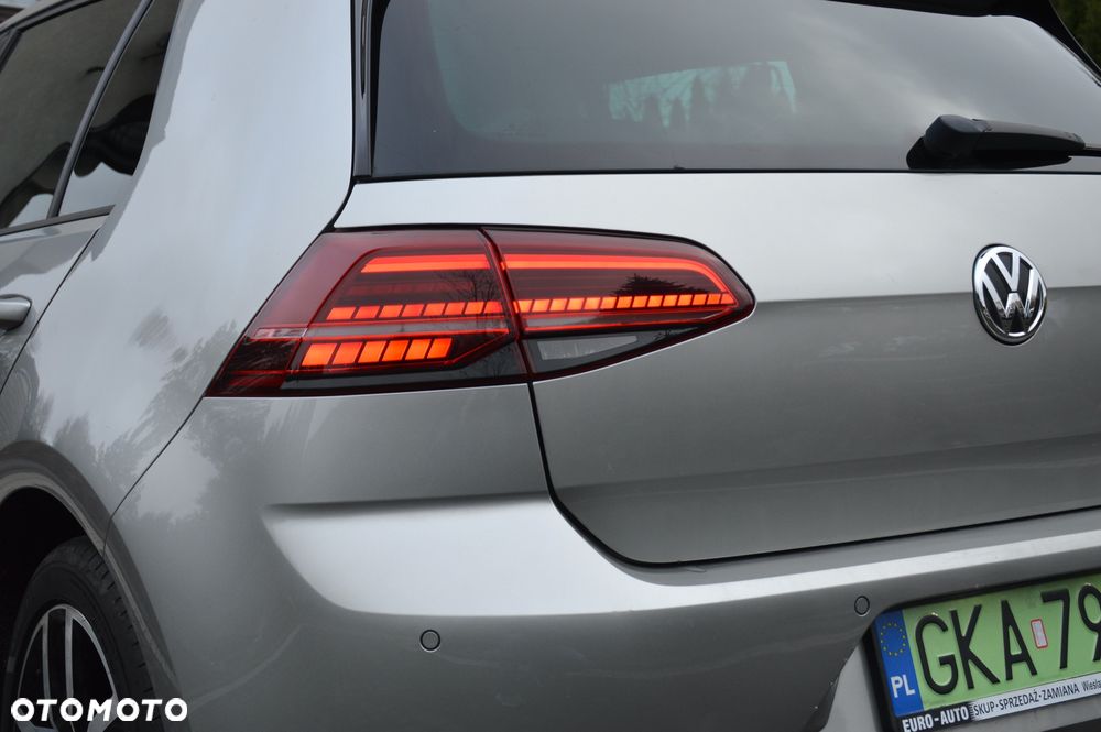 Volkswagen Golf e-Golf - 38