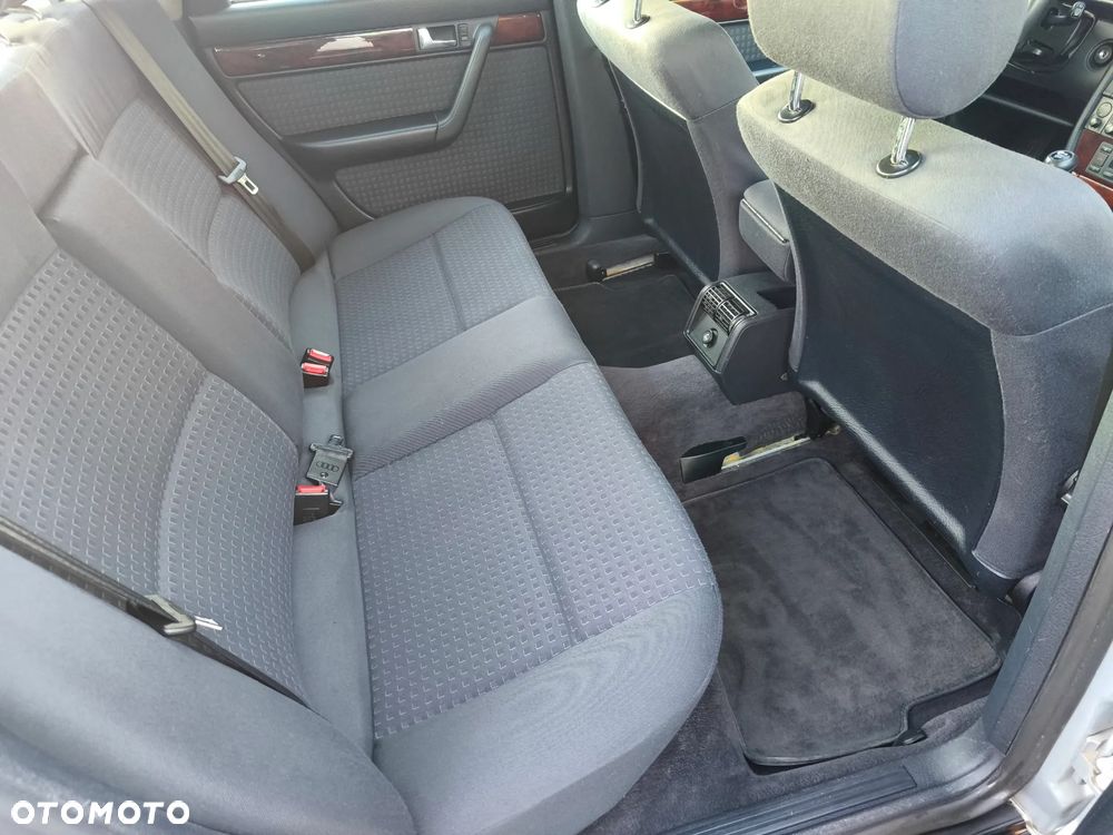 Audi A6 Limousine 2.5 TDI - 25