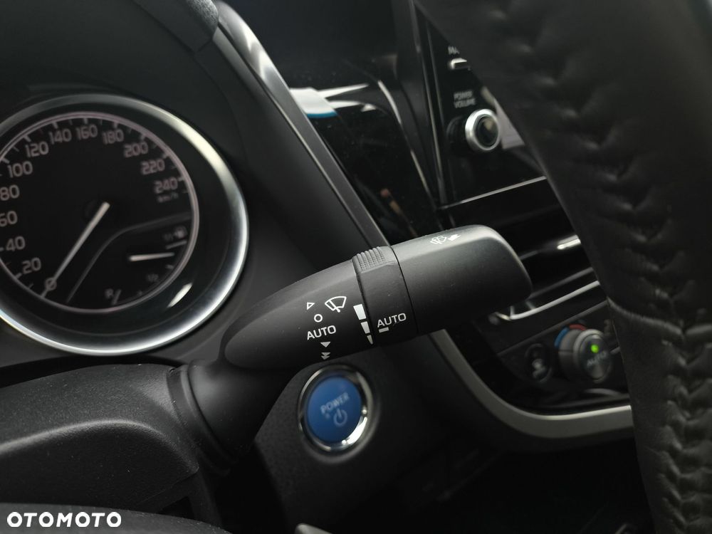 Toyota Camry 2.5 Hybrid Executive CVT - 26