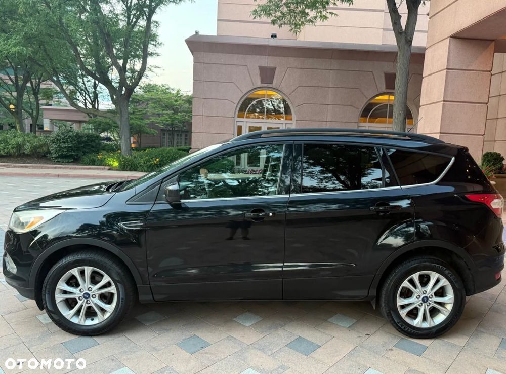 Ford Kuga 1.5 EcoBoost AWD Titanium ASS - 3