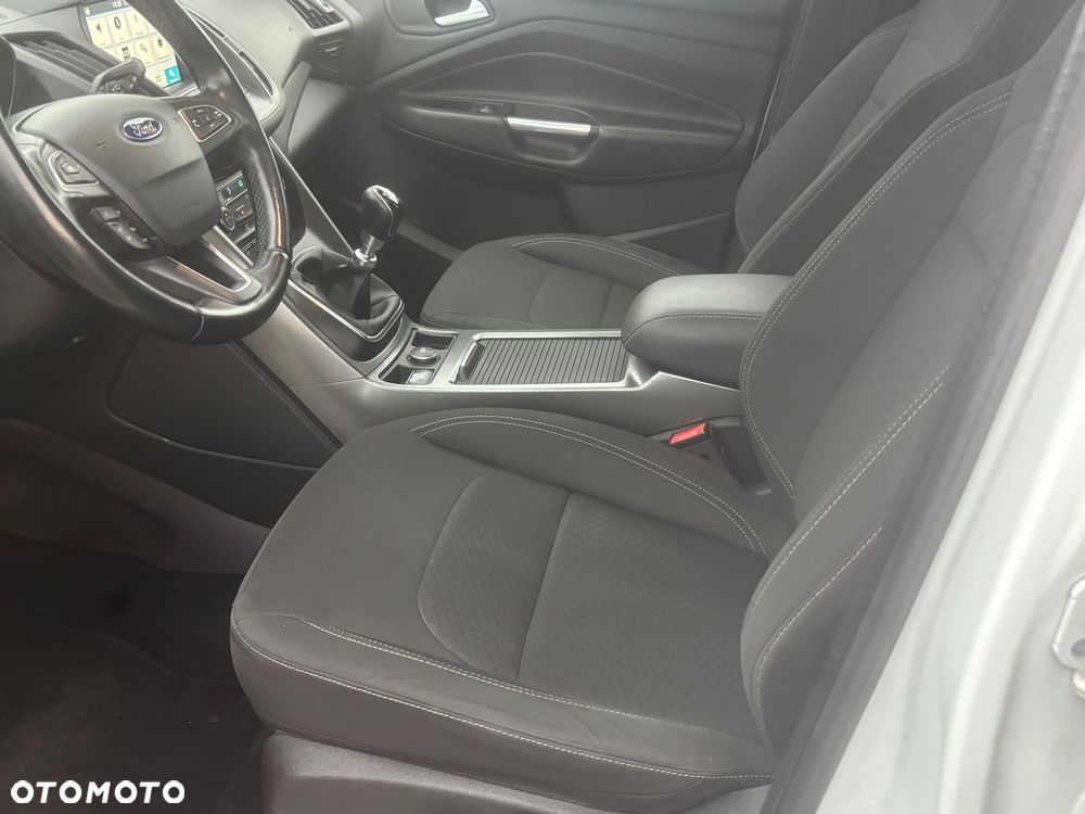 Ford Kuga 1.5 EcoBoost 2x4 Cool & Connect - 20