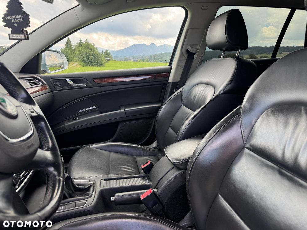 Skoda Superb 2.0 TDI 4x4 Elegance - 17
