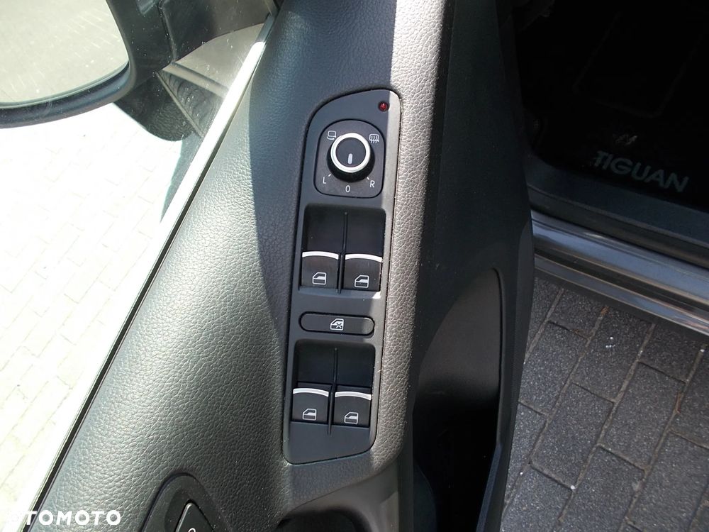 Volkswagen Tiguan - 22