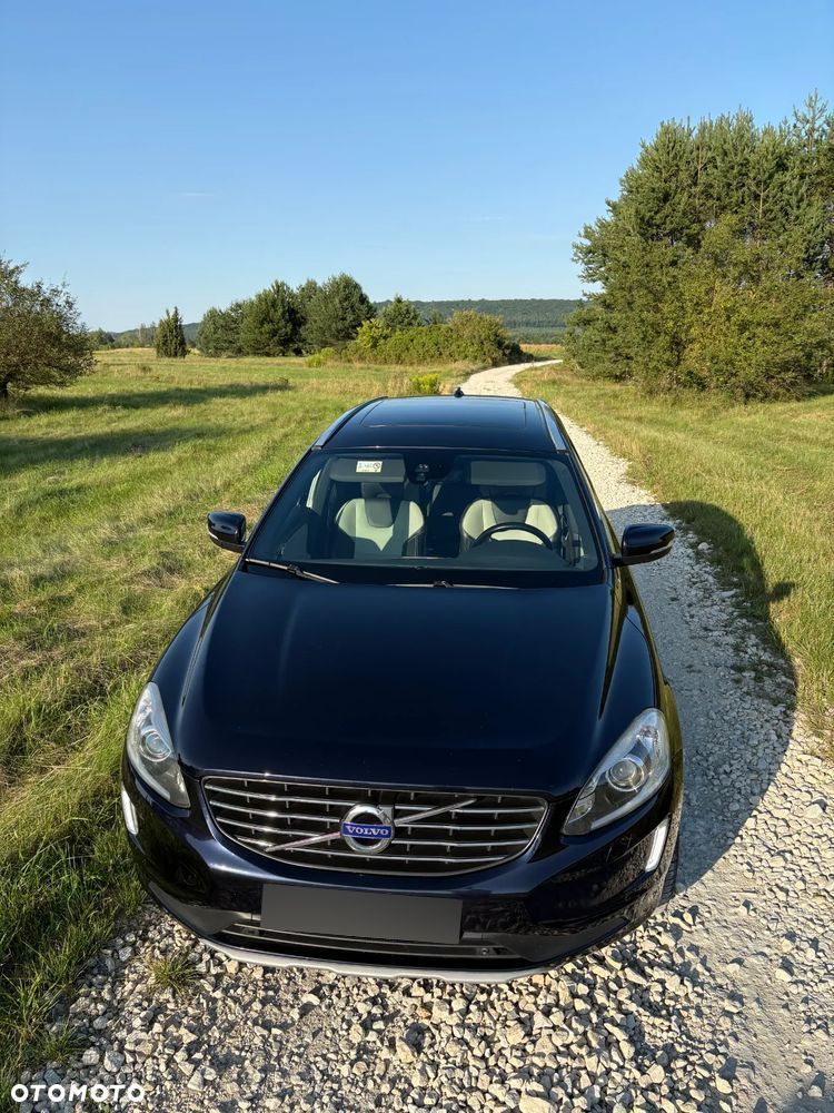 Volvo XC 60 D5 AWD Summum - 2
