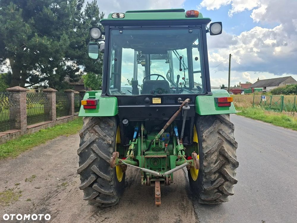 John Deere 2850 - 10