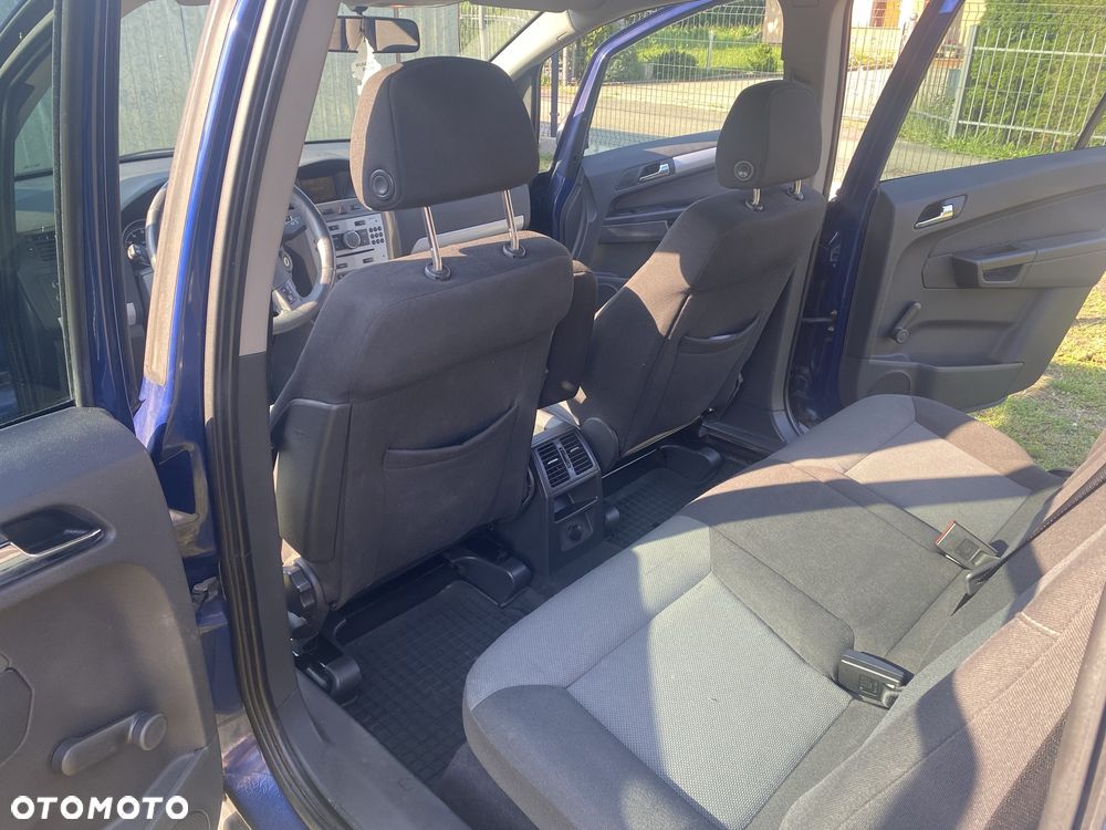 Opel Zafira - 8