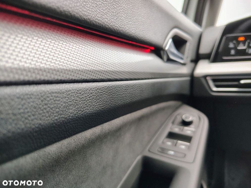 Volkswagen Golf - 27