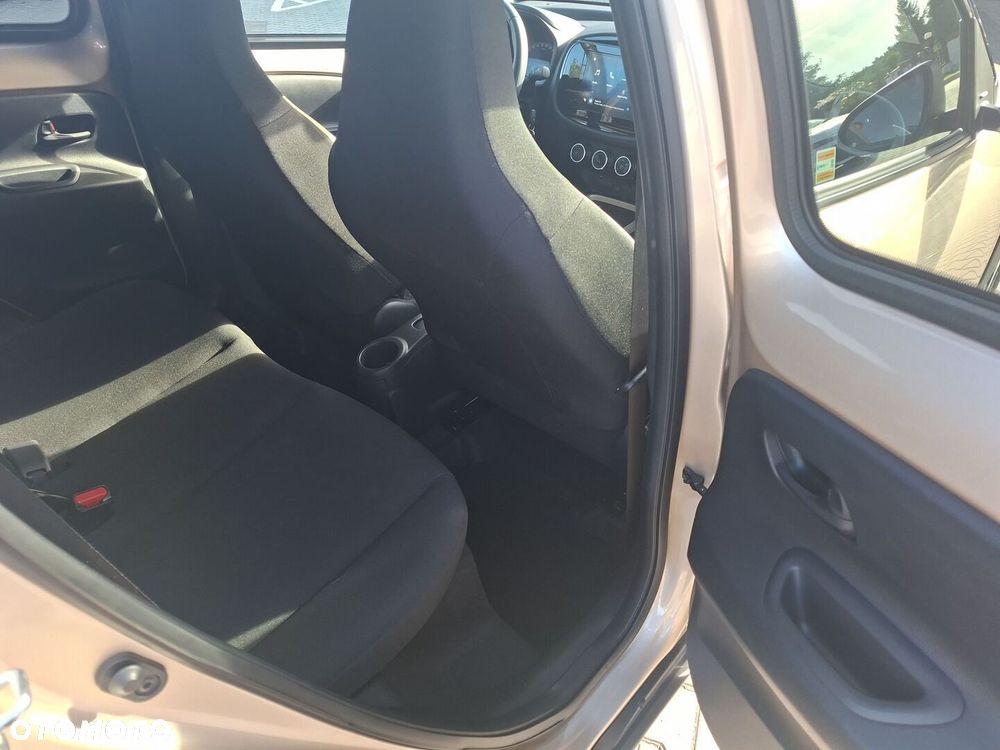Toyota Aygo X 1.0 VVT-i Style CVT - 10