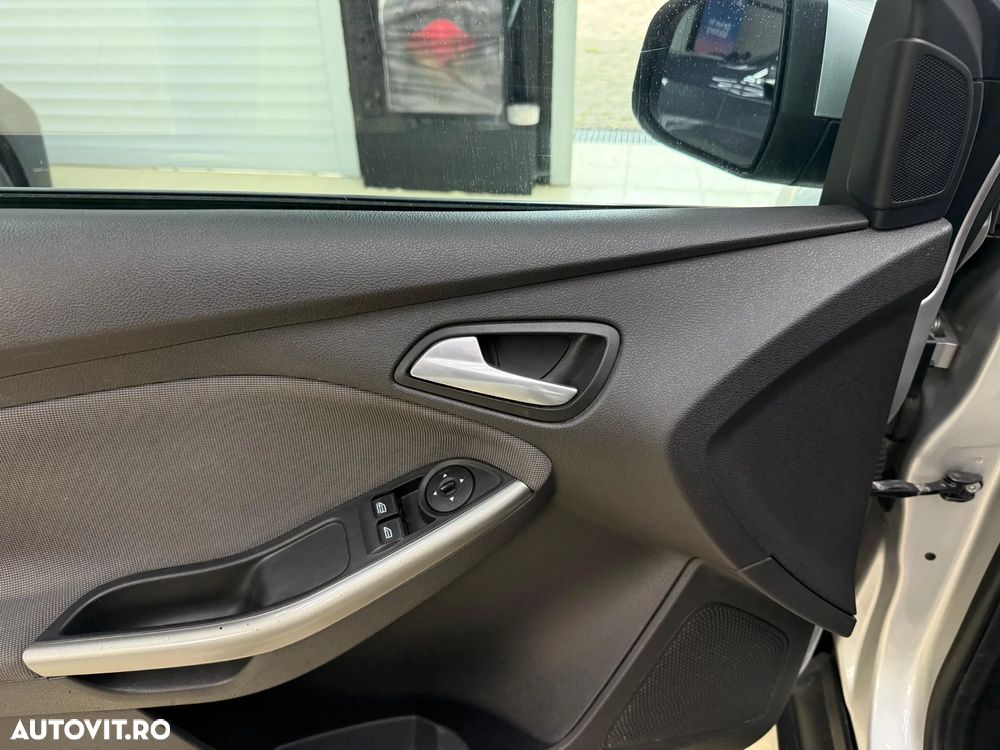 Ford Focus 1.6 TDCI DPF Trend - 20