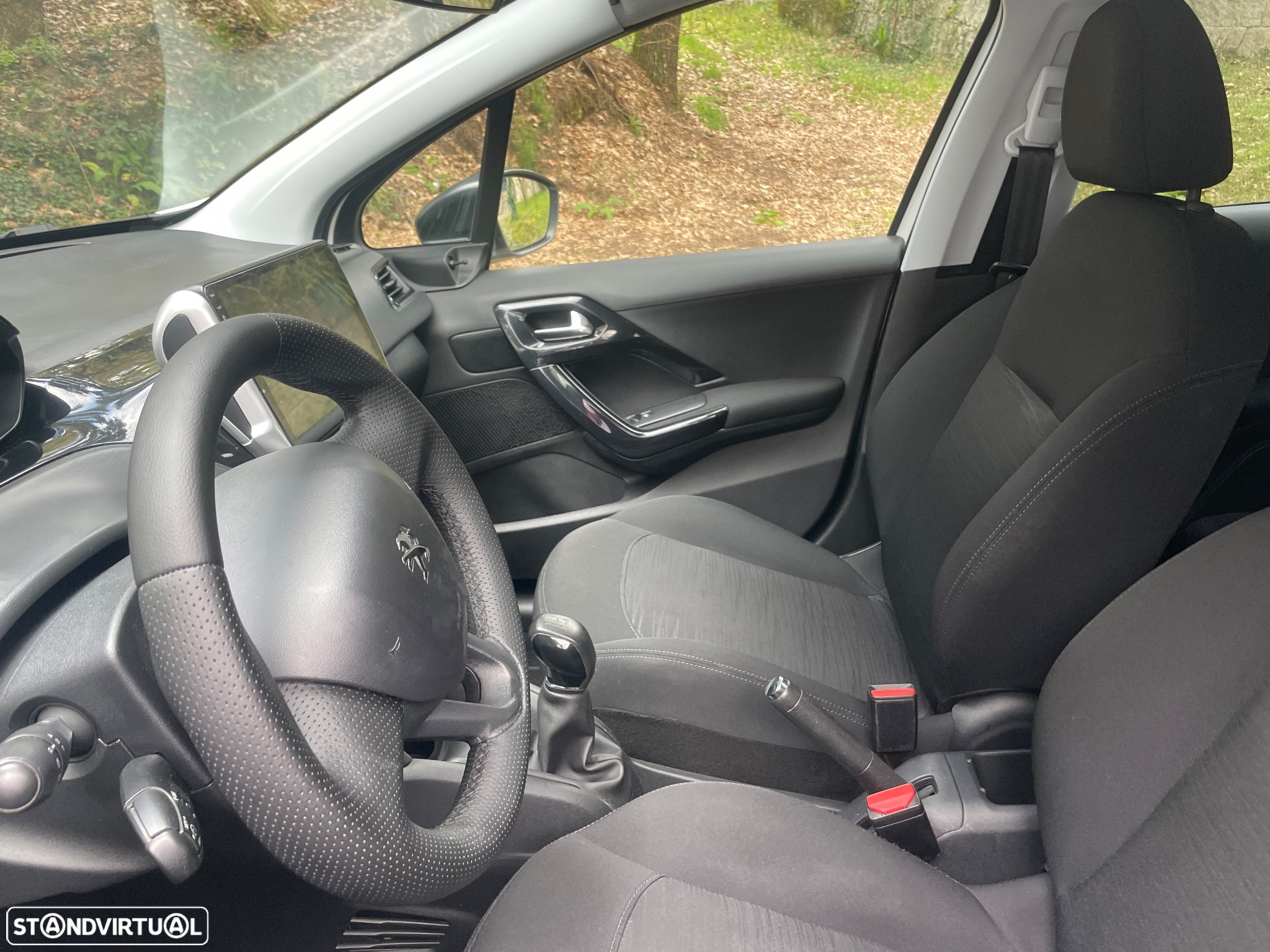 Peugeot 208 e-HDi FAP 92 Stop&Start Style - 10