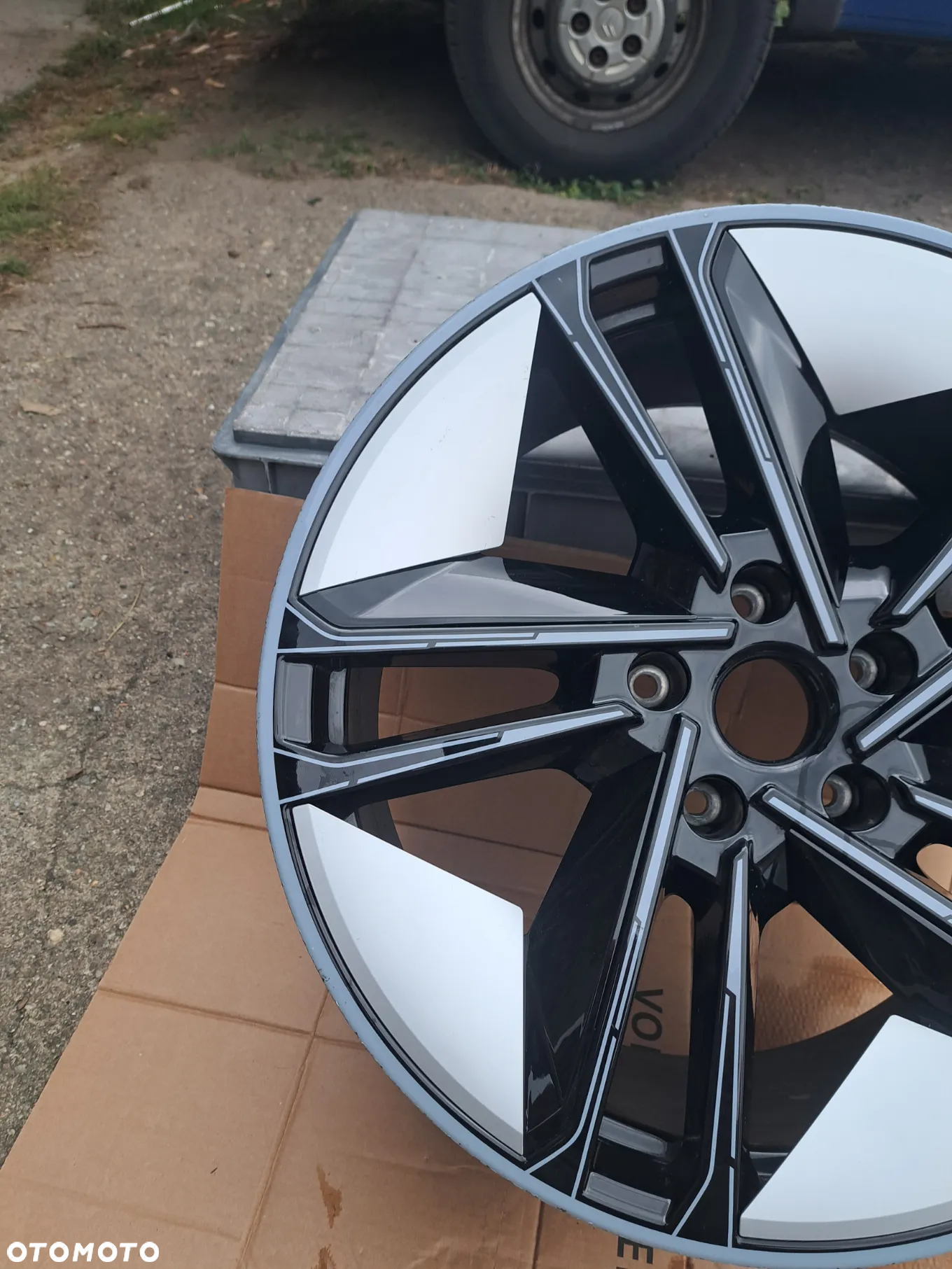 Felga Aluminiowa Audi E-Tron GT RS 21 Cali 4J3601025L E 9.5Jx21H2-N ET 60 - 13