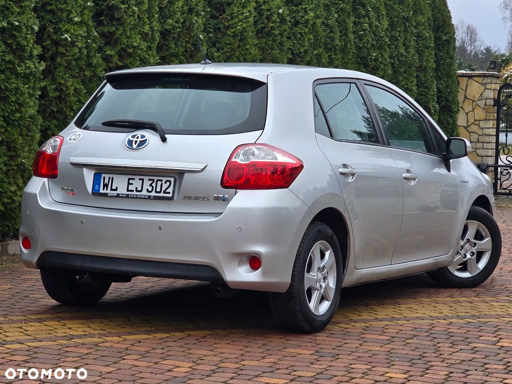 Toyota Auris 1.8 HSD Sol - 2