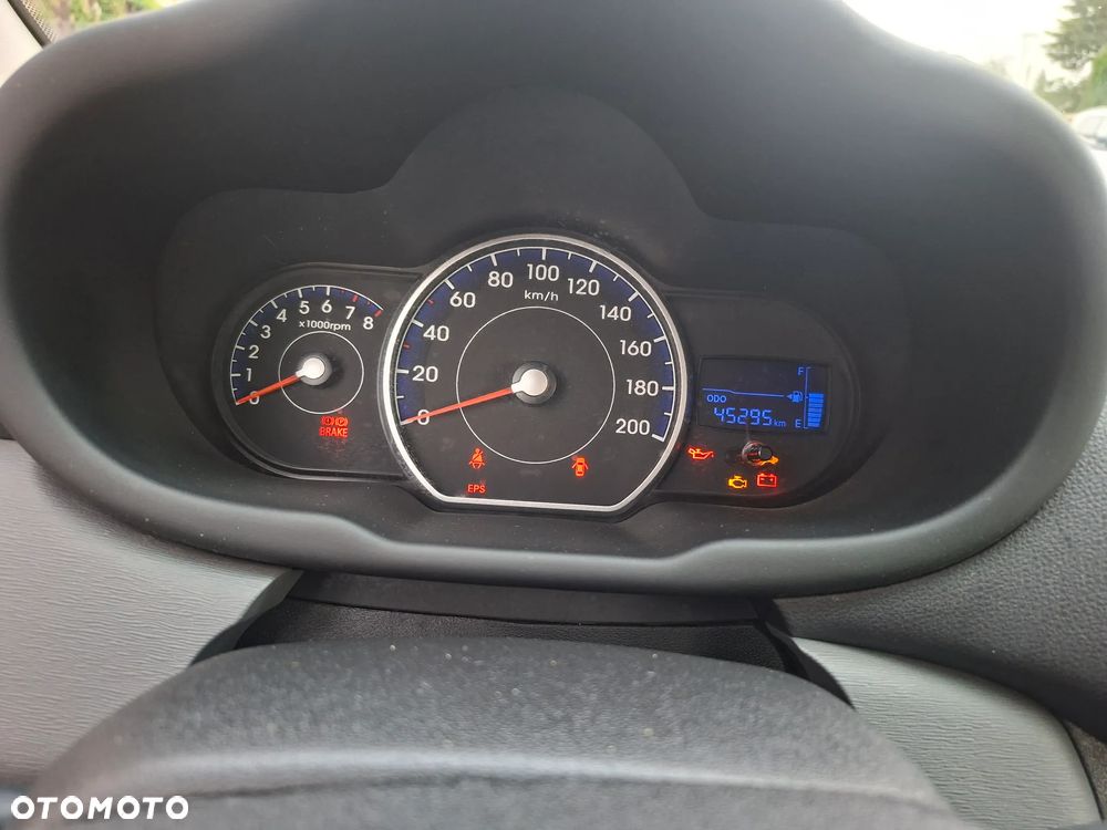 Hyundai i10 1.2 Classic + - 11