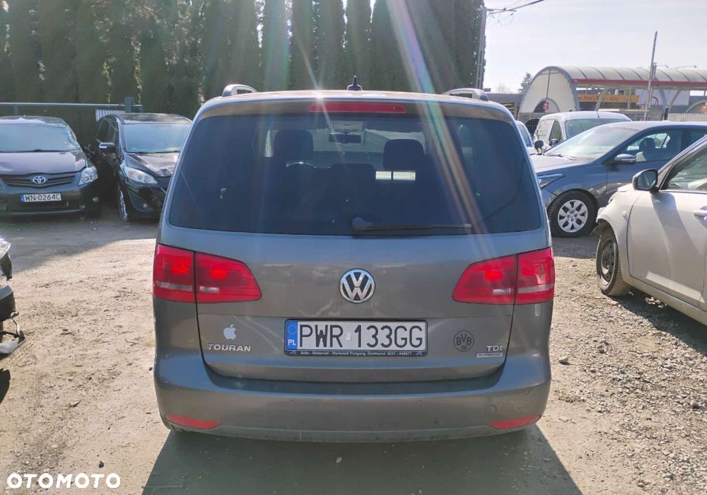 Volkswagen Touran - 21