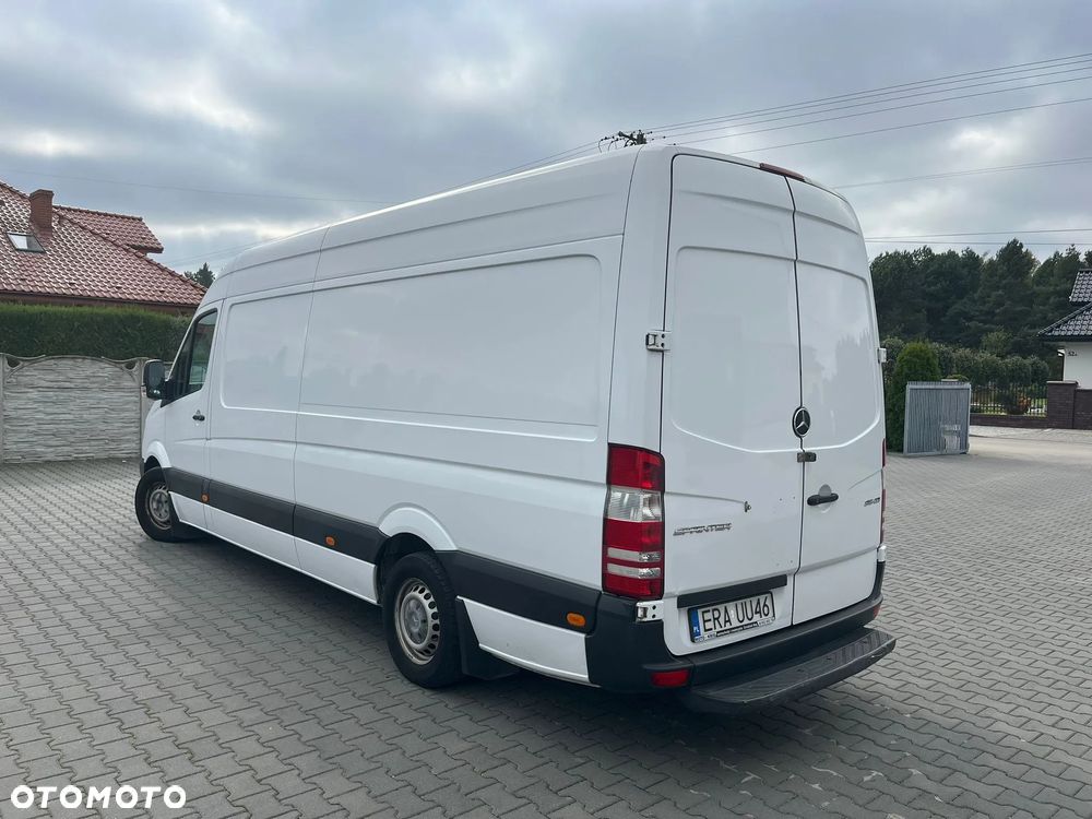 Mercedes-Benz Sprinter - 4