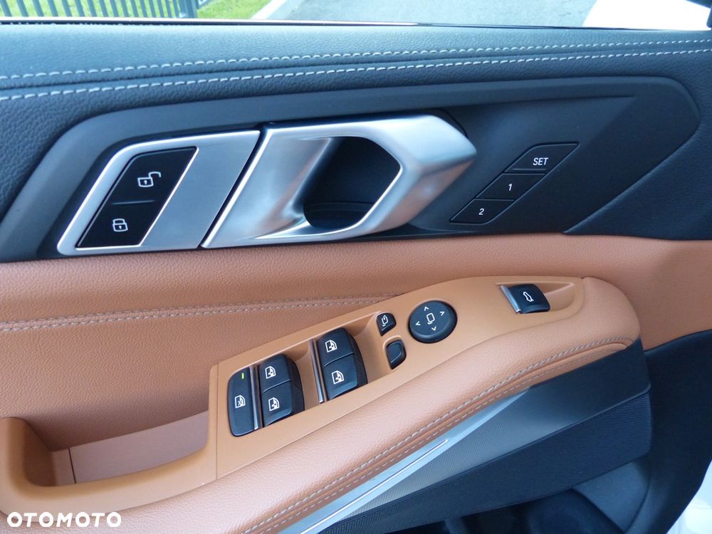 BMW X5 xDrive40d mHEV - 15