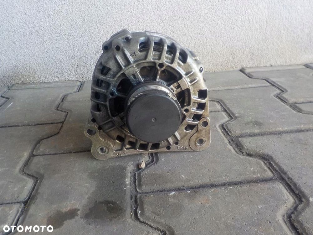 VW CRAFTER 2.5 TDI ALTERNATOR 06F903023D 110A - 1