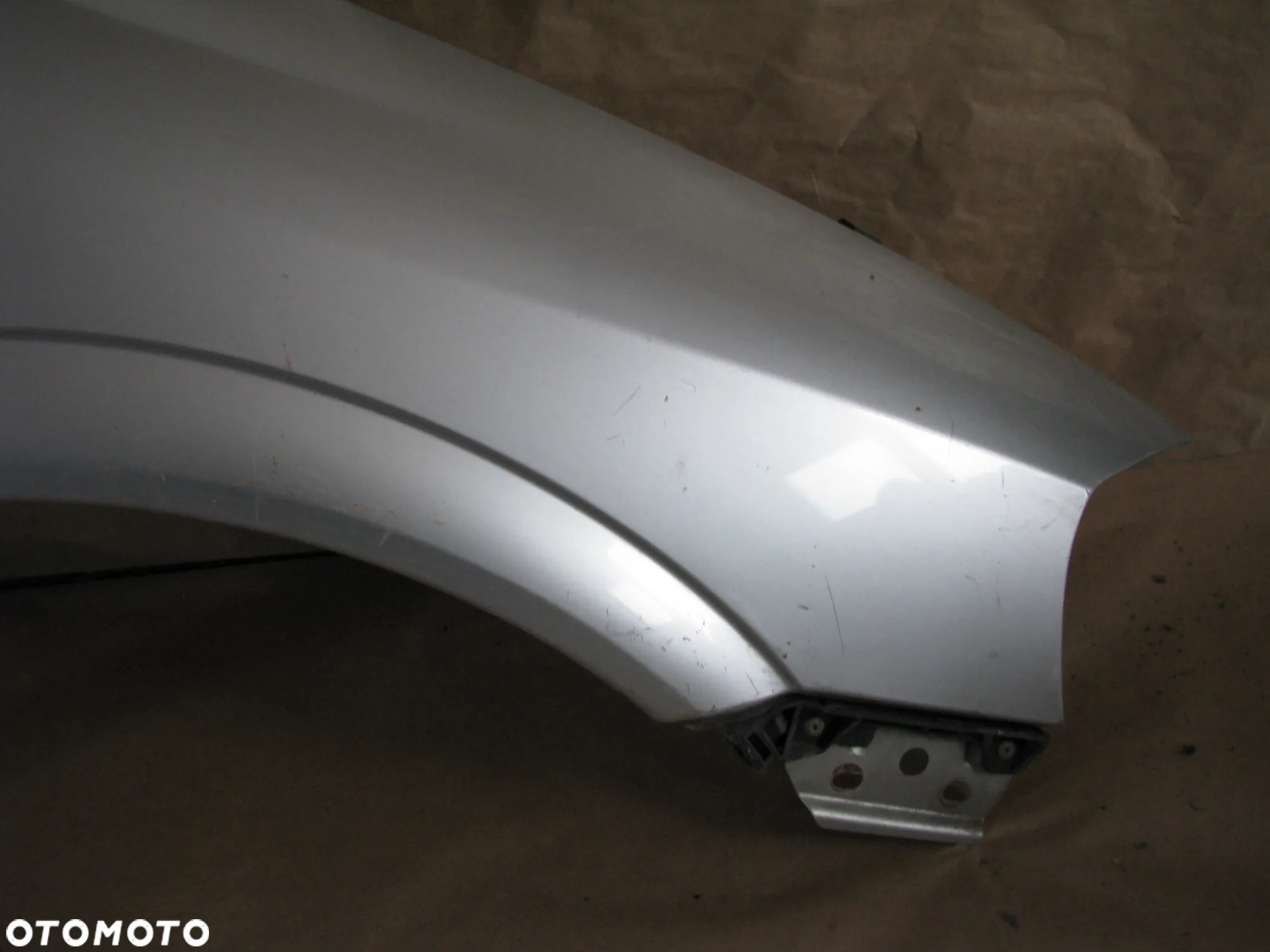 OPEL ASTRA G II 2 błotnik przedni prawy LAK 147 - 2
