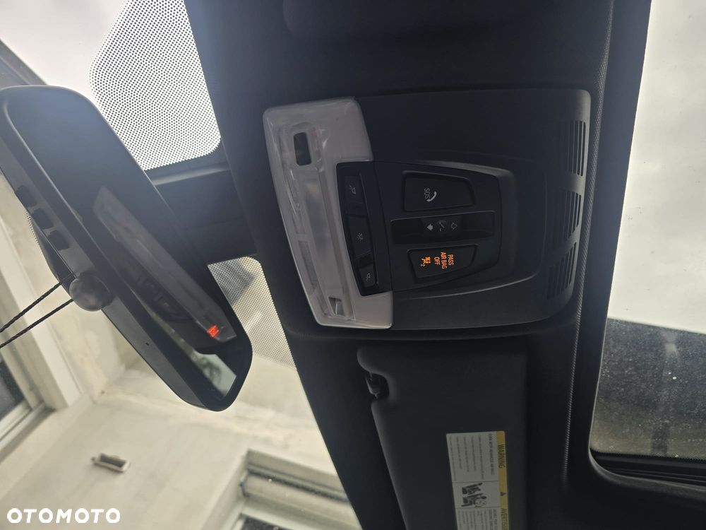 BMW Seria 3 330e iPerformance Sport Line - 14