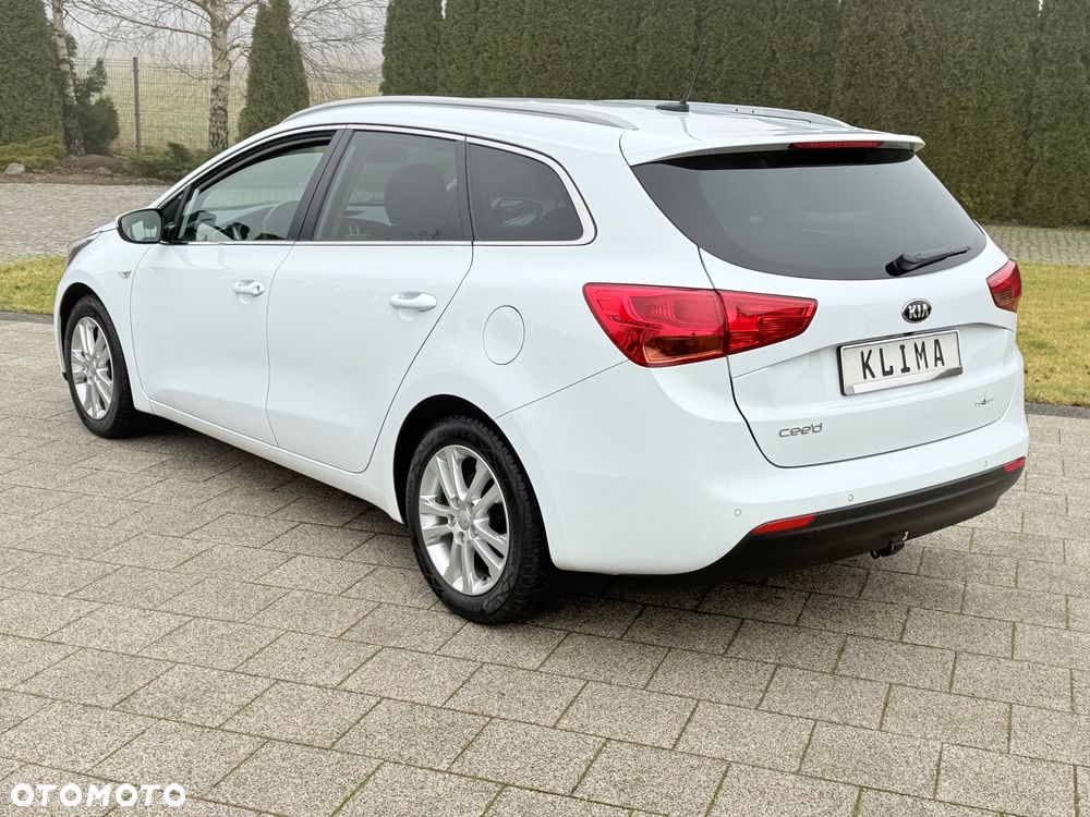 Kia Ceed 1.6 GDI Fifa World Cup Edition - 33