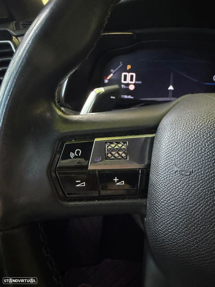 DS DS7 Crossback - 21