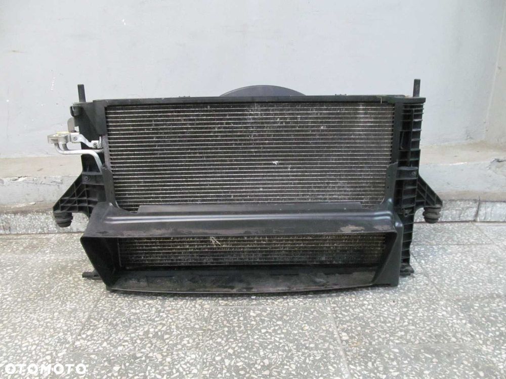 VOLVO S40 V50 C70 2.4 i CHLODNICE WENTYLATORY 3M51-8005-DA 04-12 - 1