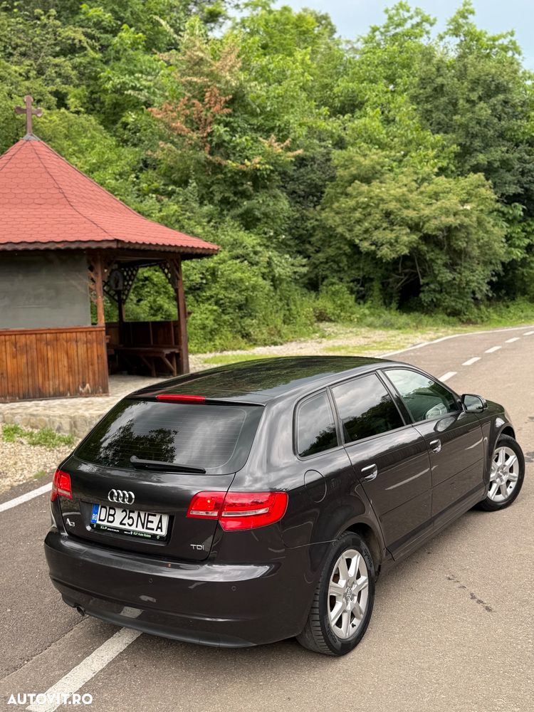 Audi A3 Sportback 2.0 TDI Ambiente - 8