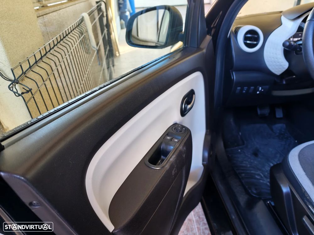 Renault Twingo E-Tech. 22 Urban Night - 20