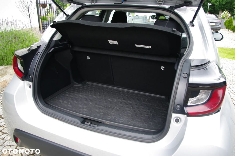Toyota Yaris 1.5 Dynamic CVT - 11