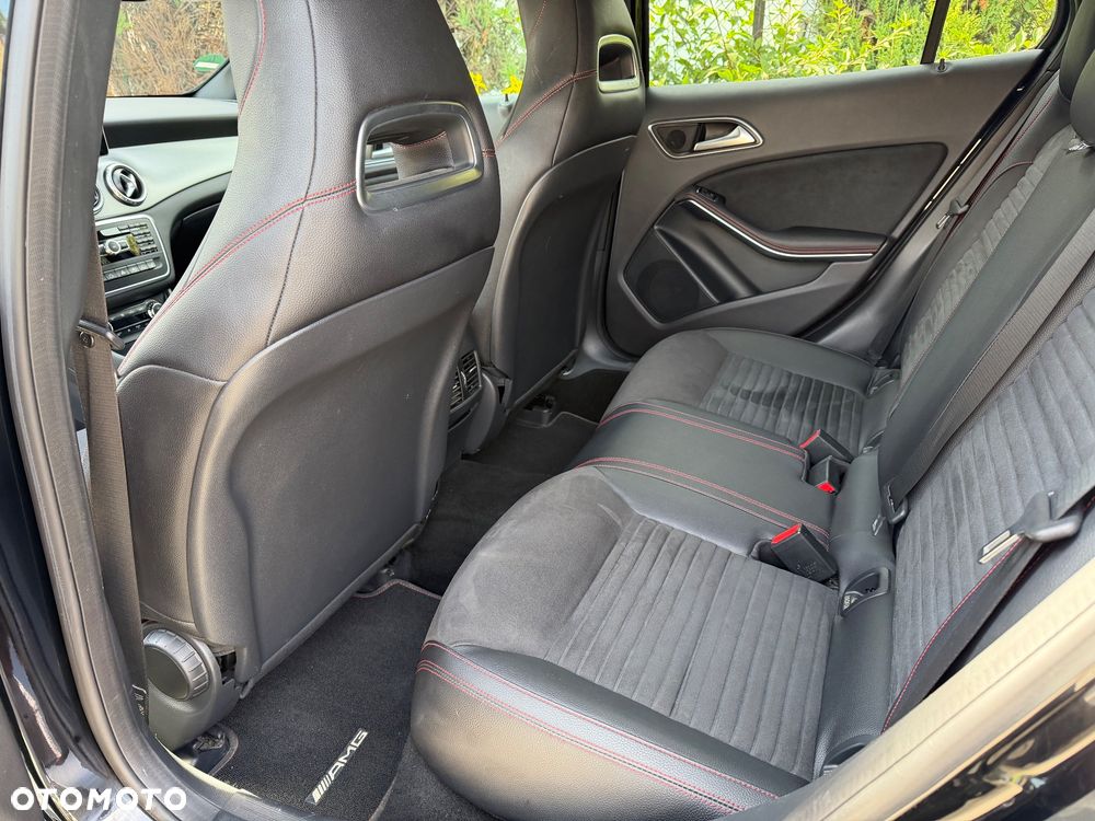 Mercedes-Benz GLA 200 7G-DCT AMG Line - 13