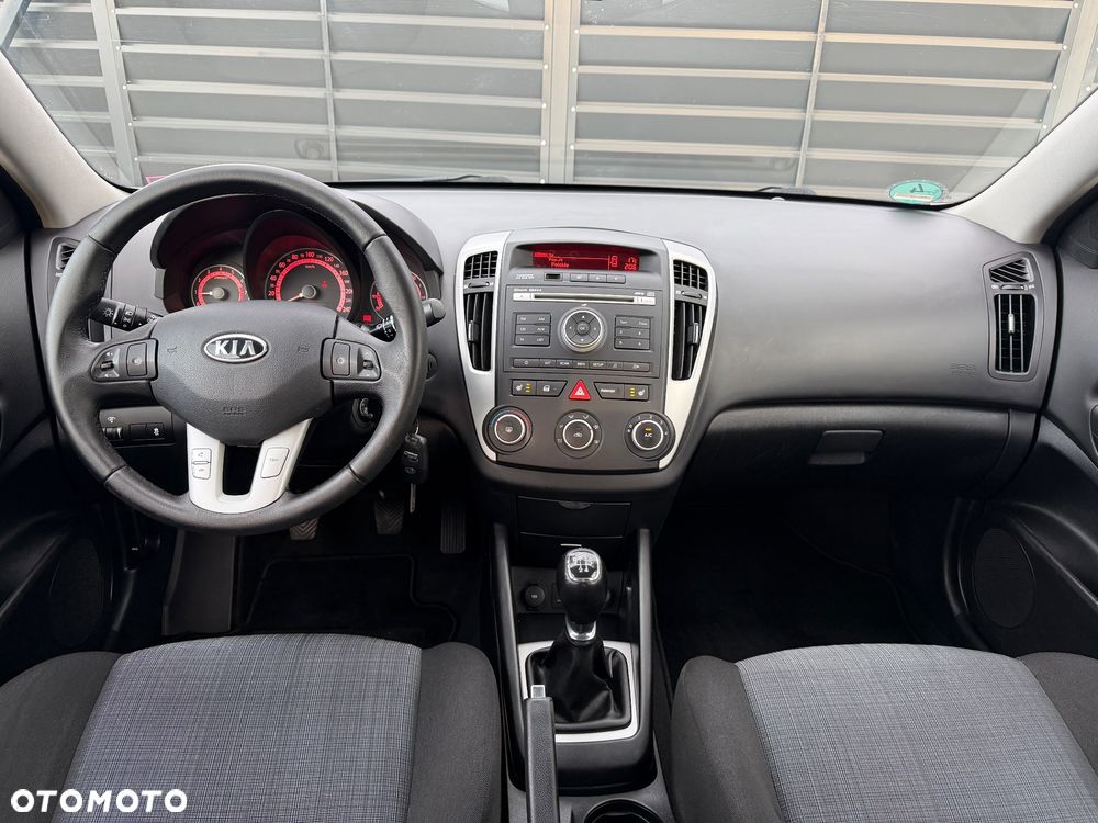 Kia Ceed 1.4 Comfort - 12