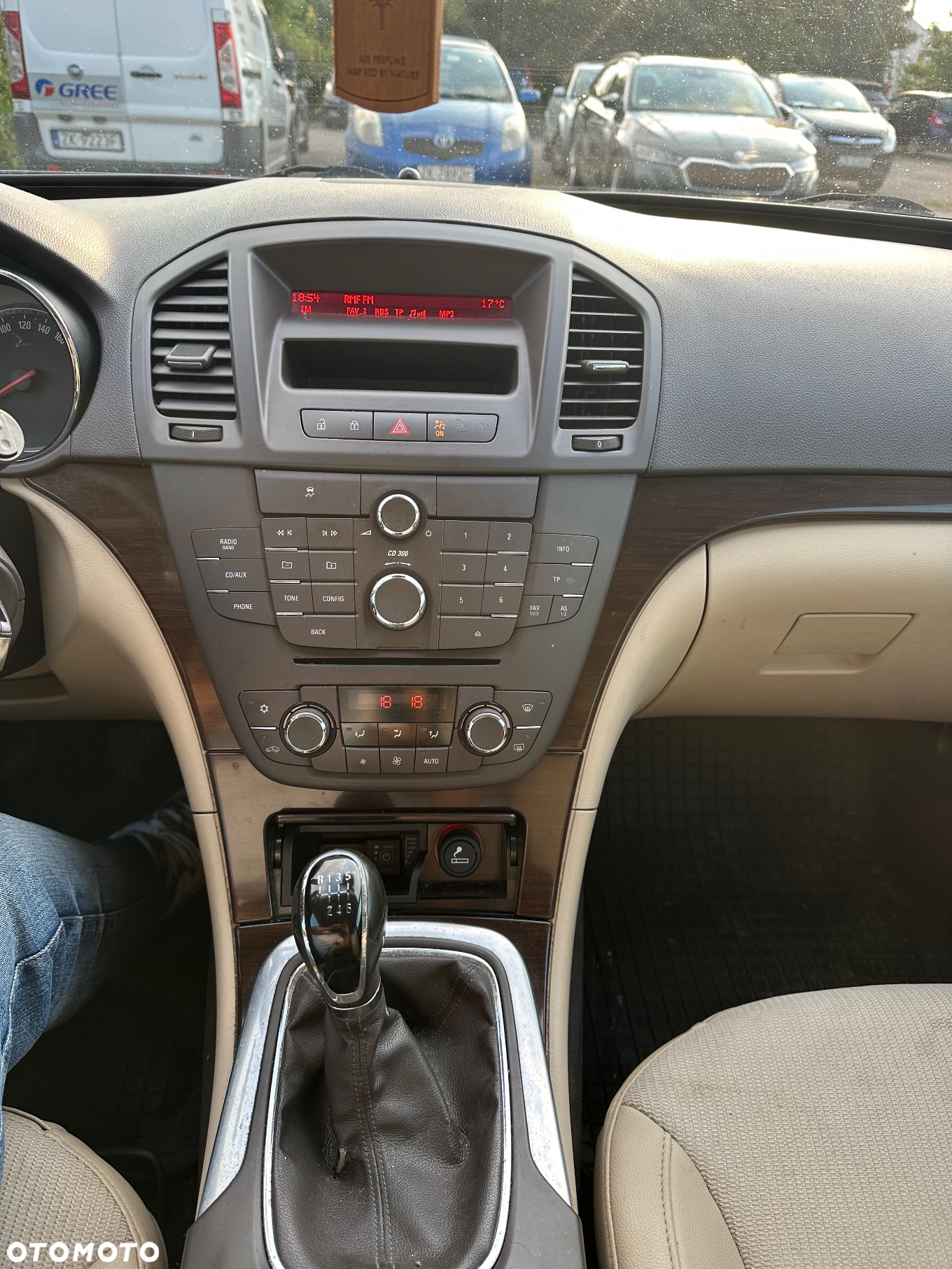 Opel Insignia 1.8 - 10