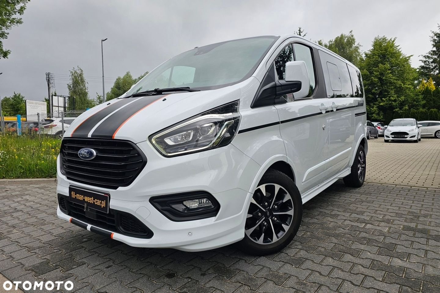 Ford Tourneo Custom - 4