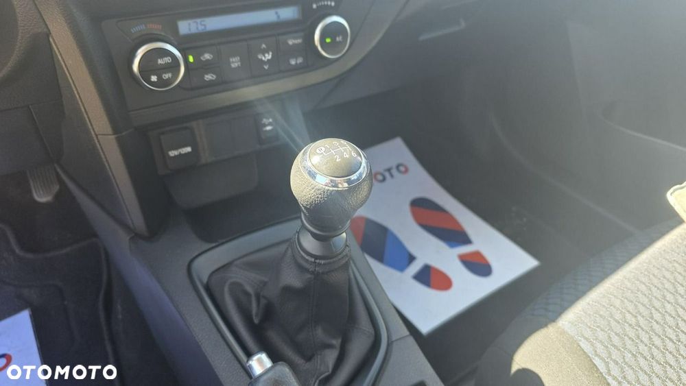 Toyota Auris - 13