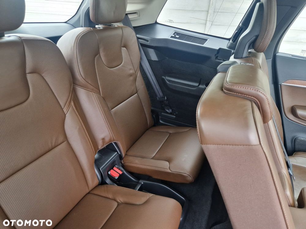 Volvo XC 90 - 21