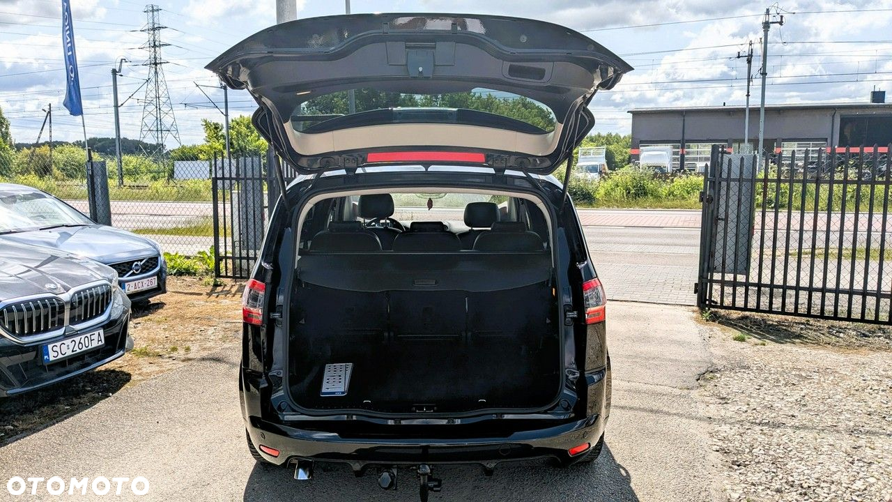 Ford S-Max - 36