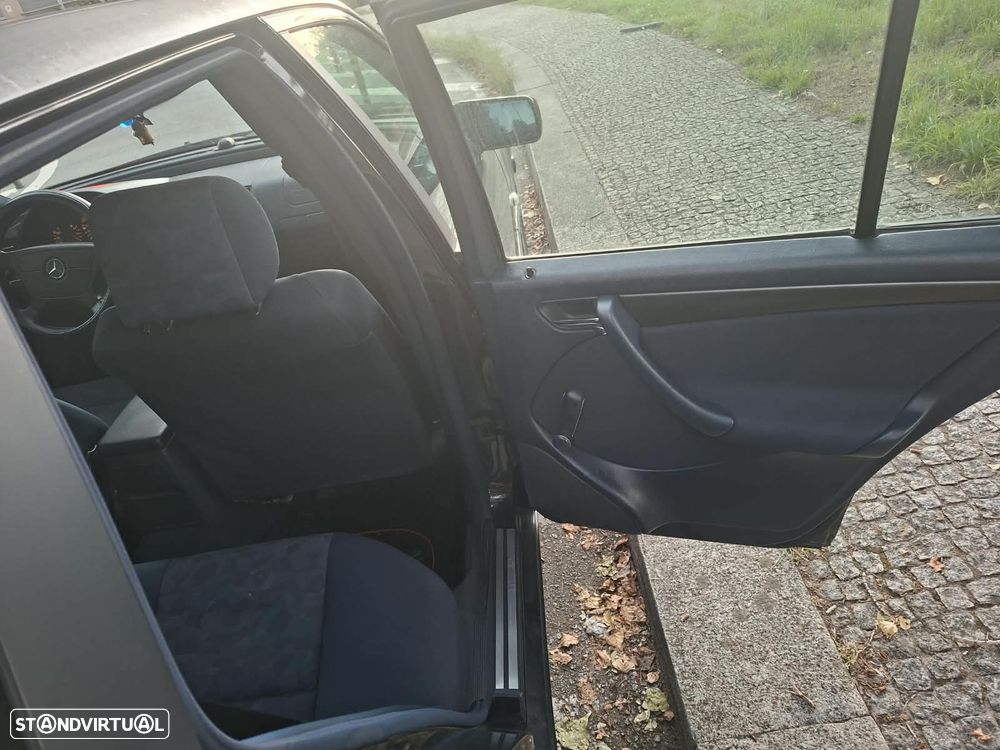 Mercedes-Benz C 220 - 2