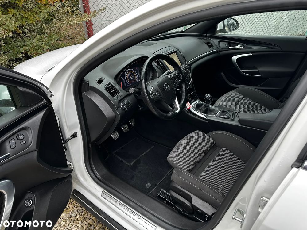Opel Insignia 2.0 CDTI Executive 4x4 S&S - 13