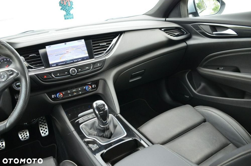 Opel Insignia - 28