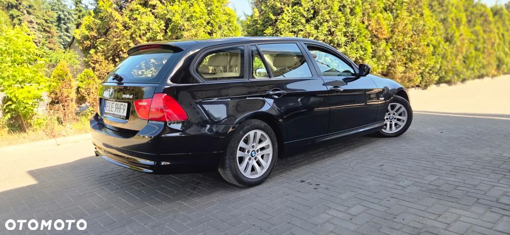 BMW Seria 3 318d DPF Edition Exclusive - 14