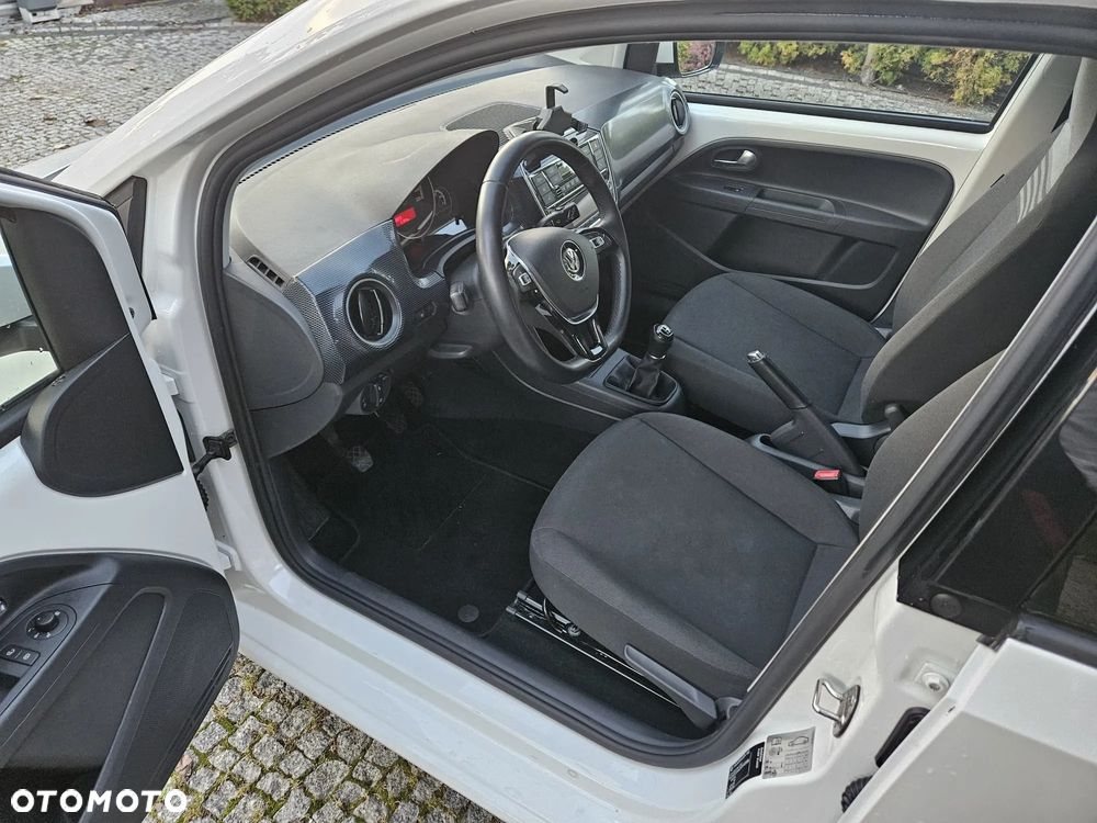 Volkswagen up! (BlueMotion Technology) move - 8